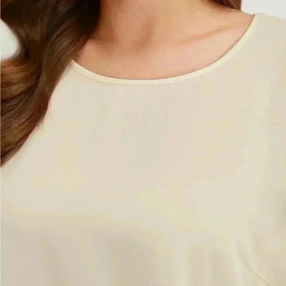 NWT!Stone button detail flounce sleeve blouse size 12 or large - Picture 7 of 8